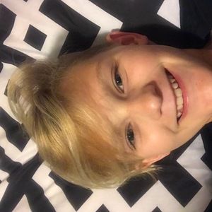 Meet your Posher, Chloe